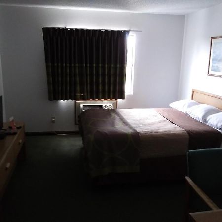 Amerihost Inn&Suites Kingdom City Exterior foto